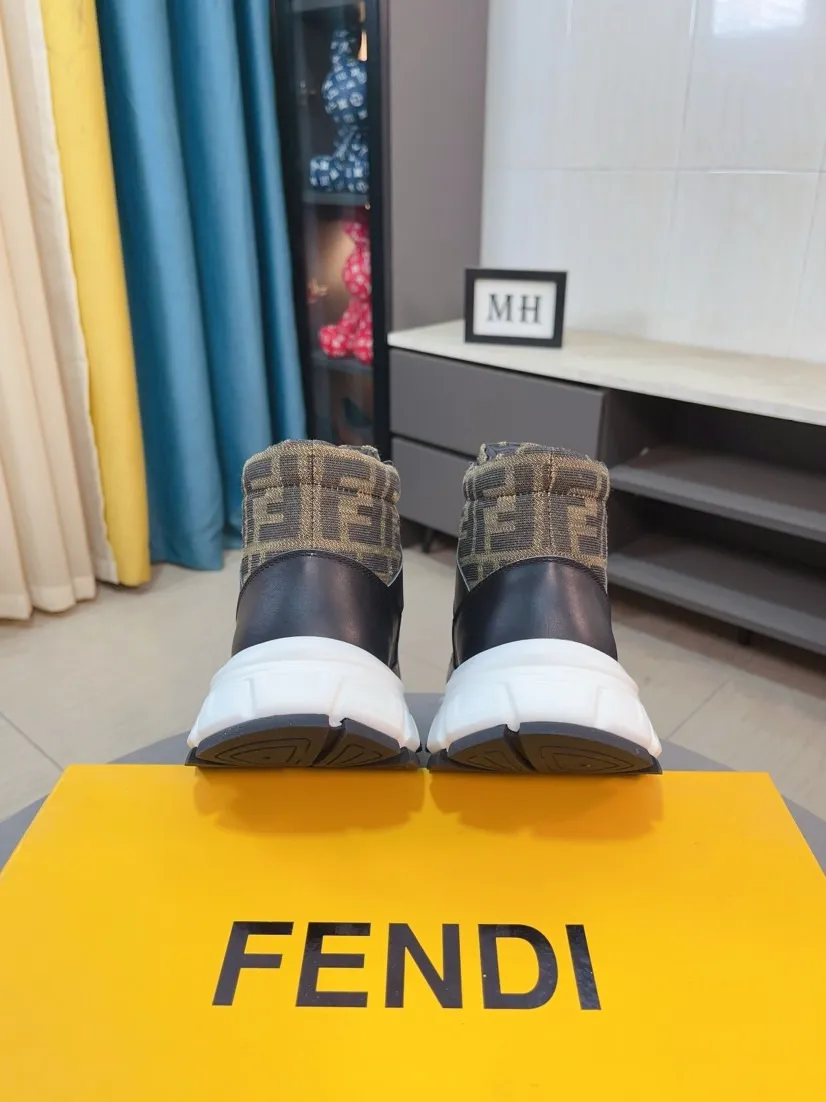 Men's shoes 💰458🌹🌹【fendi Fendi】: 🔝High-end brand of men's shoes: high-top series: official website 1:1 latest masterpiece: the upper is made of brand fabric with imported cowhide technology, ➕🐑made in sheepskin👍, making walking more convenient and comfortable, a stunning work, compared with the official quality, the beautiful 1:1 replica [color]! Create a fashionable personality to set off your uniqueness! A must-have for trendy men! 🔥Size: 38-44.